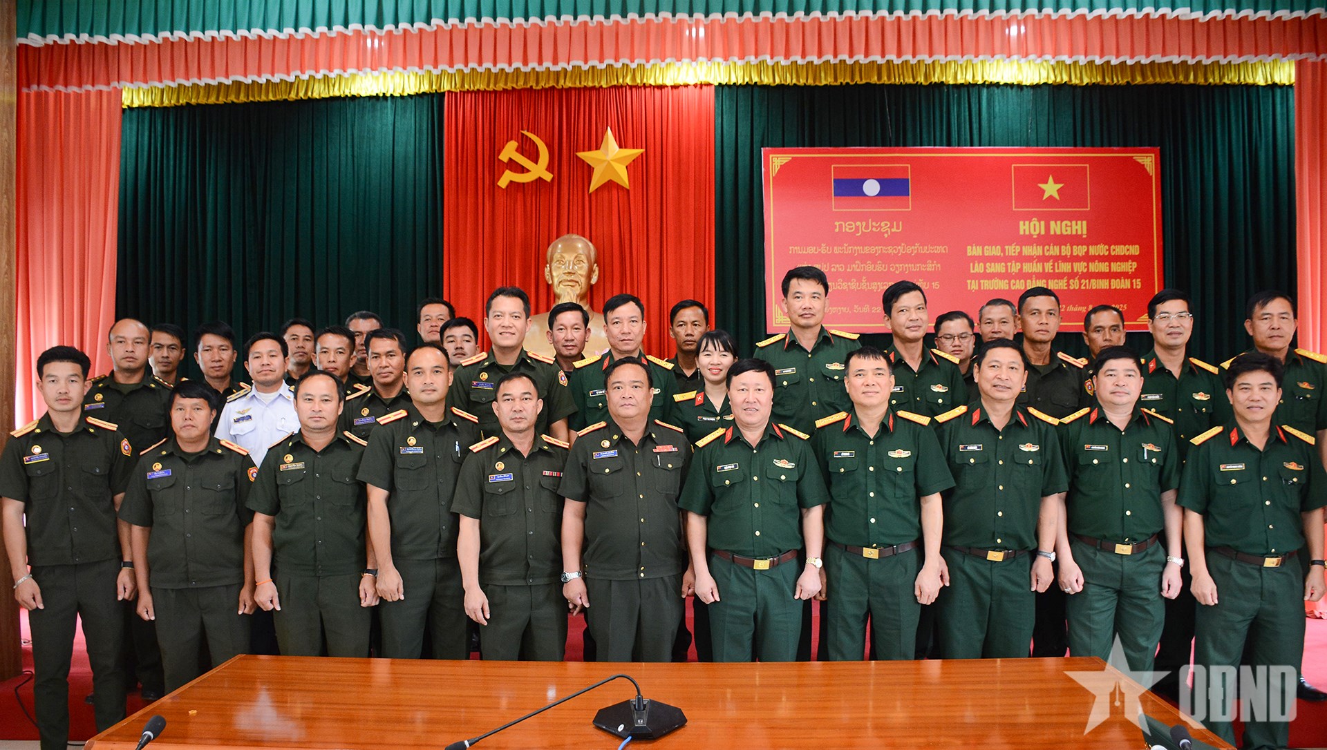 Binh đoàn 15 tập huấn nông nghiệp cho 20 cán bộ Bộ Quốc phòng Lào