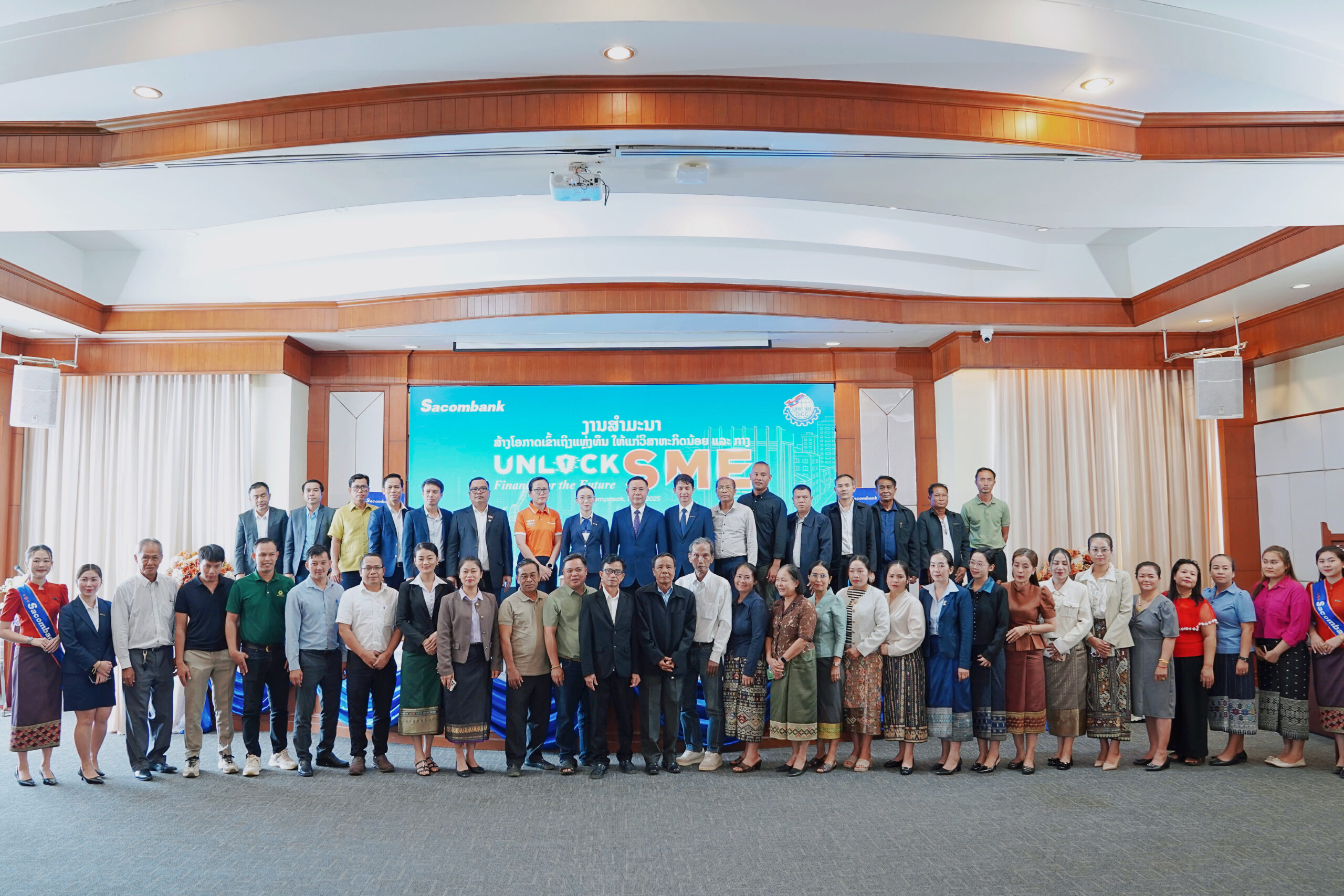 Sacombank Lào hỗ trợ tháo gỡ vướng mắc trong tiếp cận nguồn vốn cho SME tại Lào