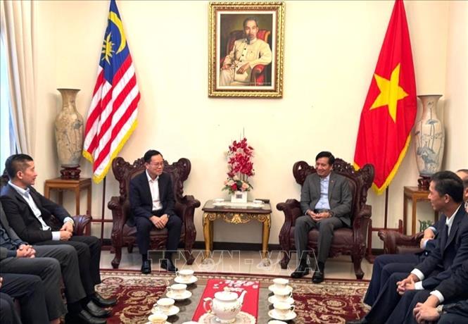 Tình đoàn kết Việt Nam – Lào rất đặc biệt trên thế giới