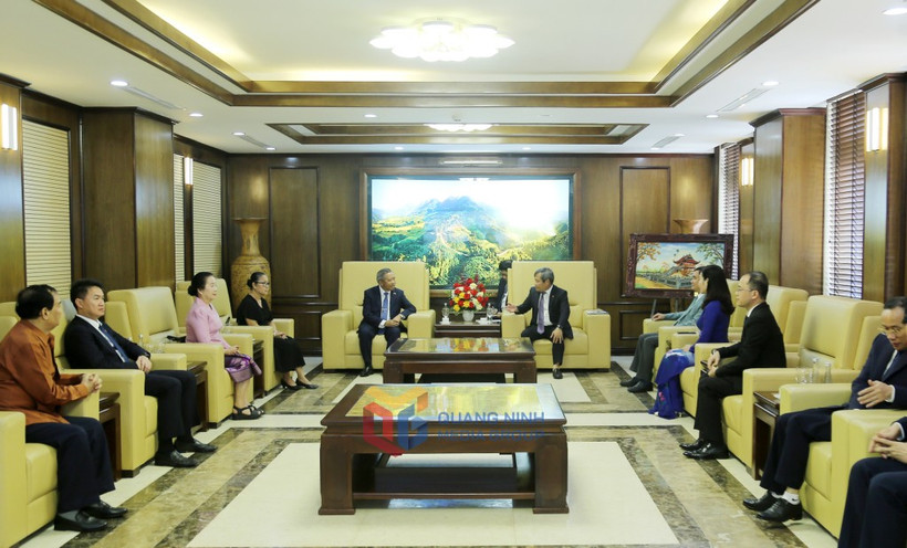 Tỉnh Quảng Ninh hỗ trợ đào tạo bậc đại học cho lưu học sinh Lào