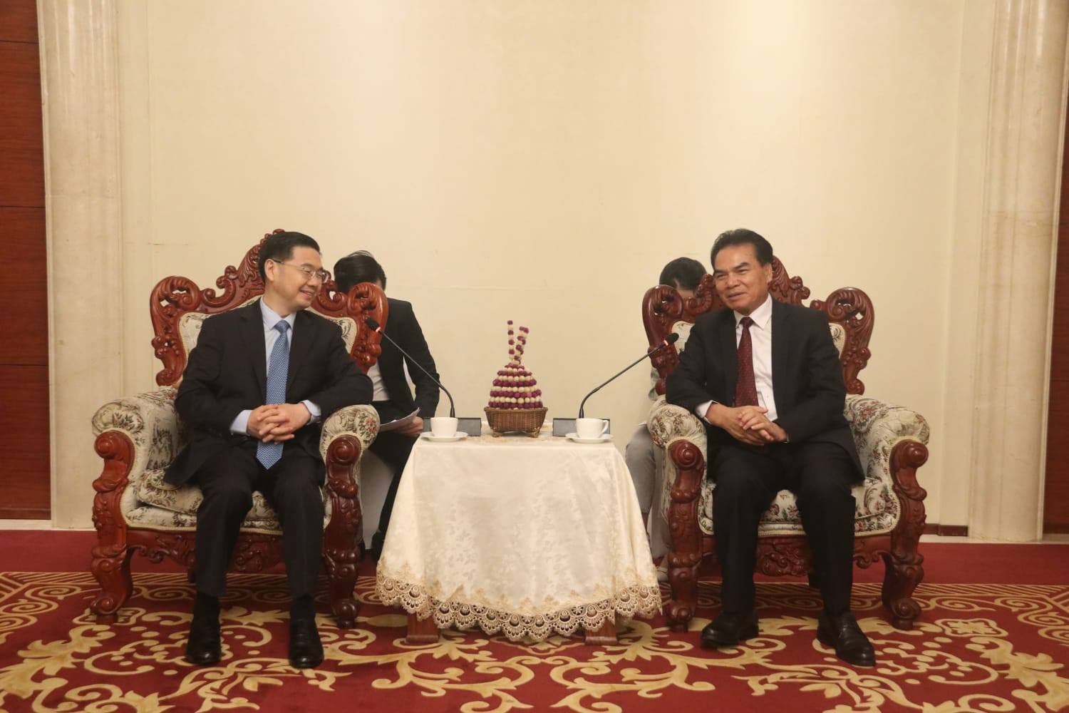 Đoàn đại biểu tỉnh Giang Tô,Trung Quốc thăm và làm việc tại Lào