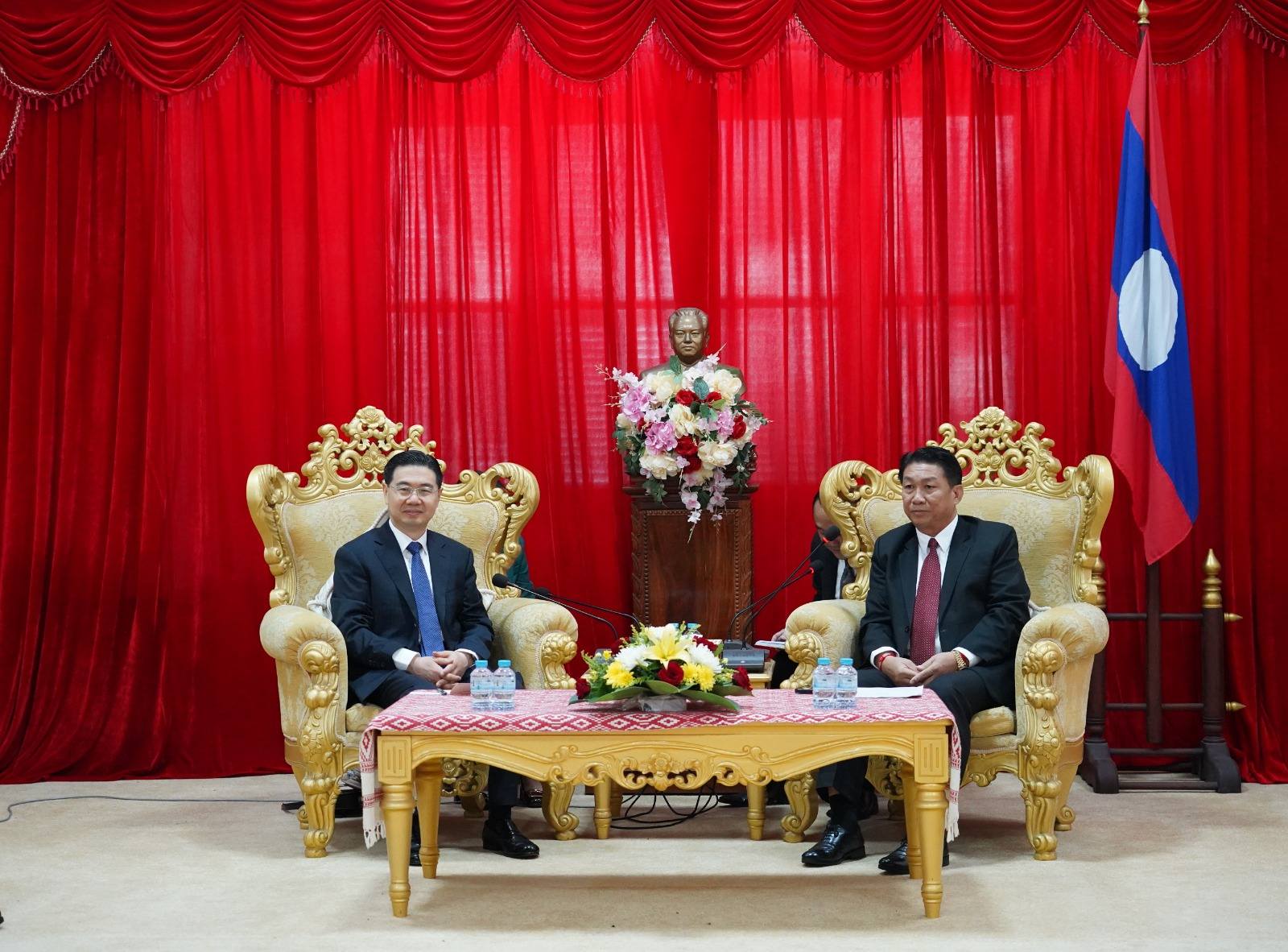 Luang Prabang tăng cường hợp tác hữu nghị với tỉnh Giang Tô, Trung Quốc