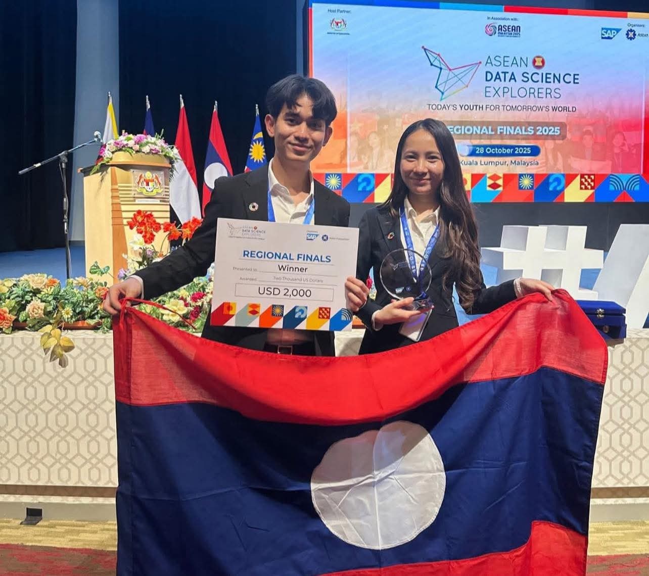 Sinh viên Lào giành giải Nhất cuộc thi ASEAN AI – Data Science Explorers 2025