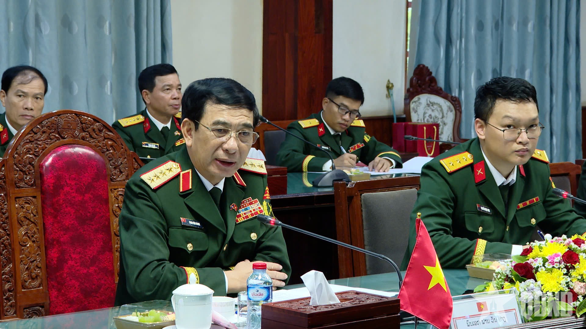 Đại tướng Phan Văn Giang hội đàm với Bộ trưởng Bộ Quốc phòng Lào