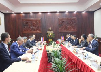 Phó Chủ tịch Hội đồng Liên bang Nga thăm và làm việc tại Lào
