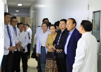 Bệnh viện Mẹ và Trẻ tại Viêng Chăn công bố triển khai kỹ thuật thụ tinh trong ống nghiệm