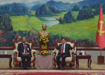 Tổng Bí thư, Chủ tịch nước Lào Thongloun Sisoulith tiếp Phó Chủ tịch Đảng Nhân dân Campuchia