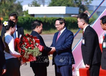 Thủ tướng Phạm Minh Chính tới Viêng Chăn, bắt đầu chuyến công tác tại Lào