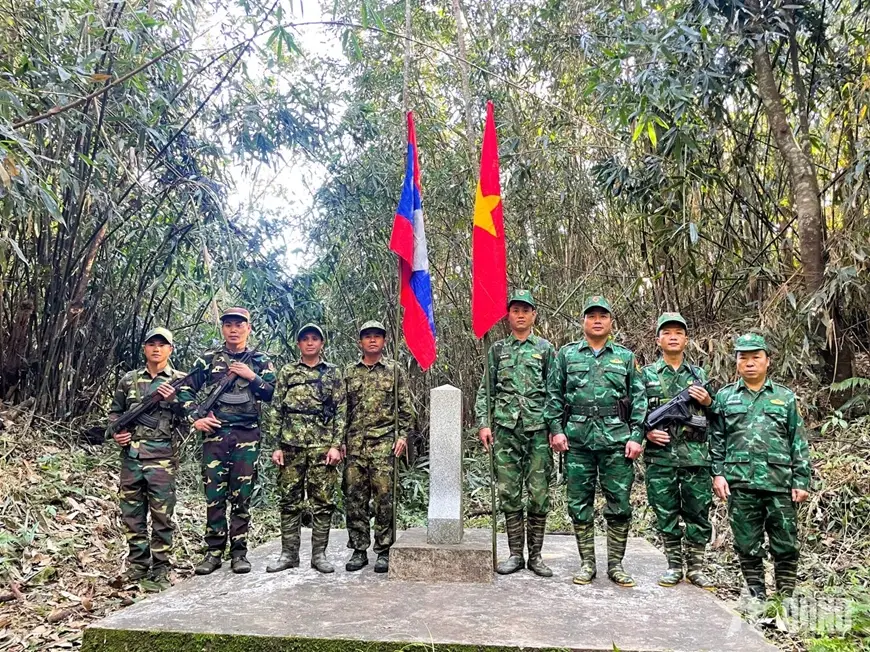 Tuần tra song phương biên giới Việt Nam – Lào
