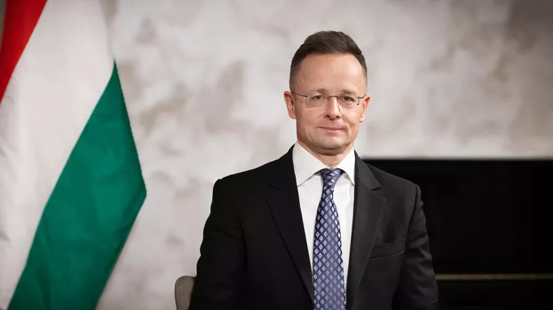 Bộ trưởng Ngoại giao và Thương mại Hungary sẽ thăm chính thức Lào