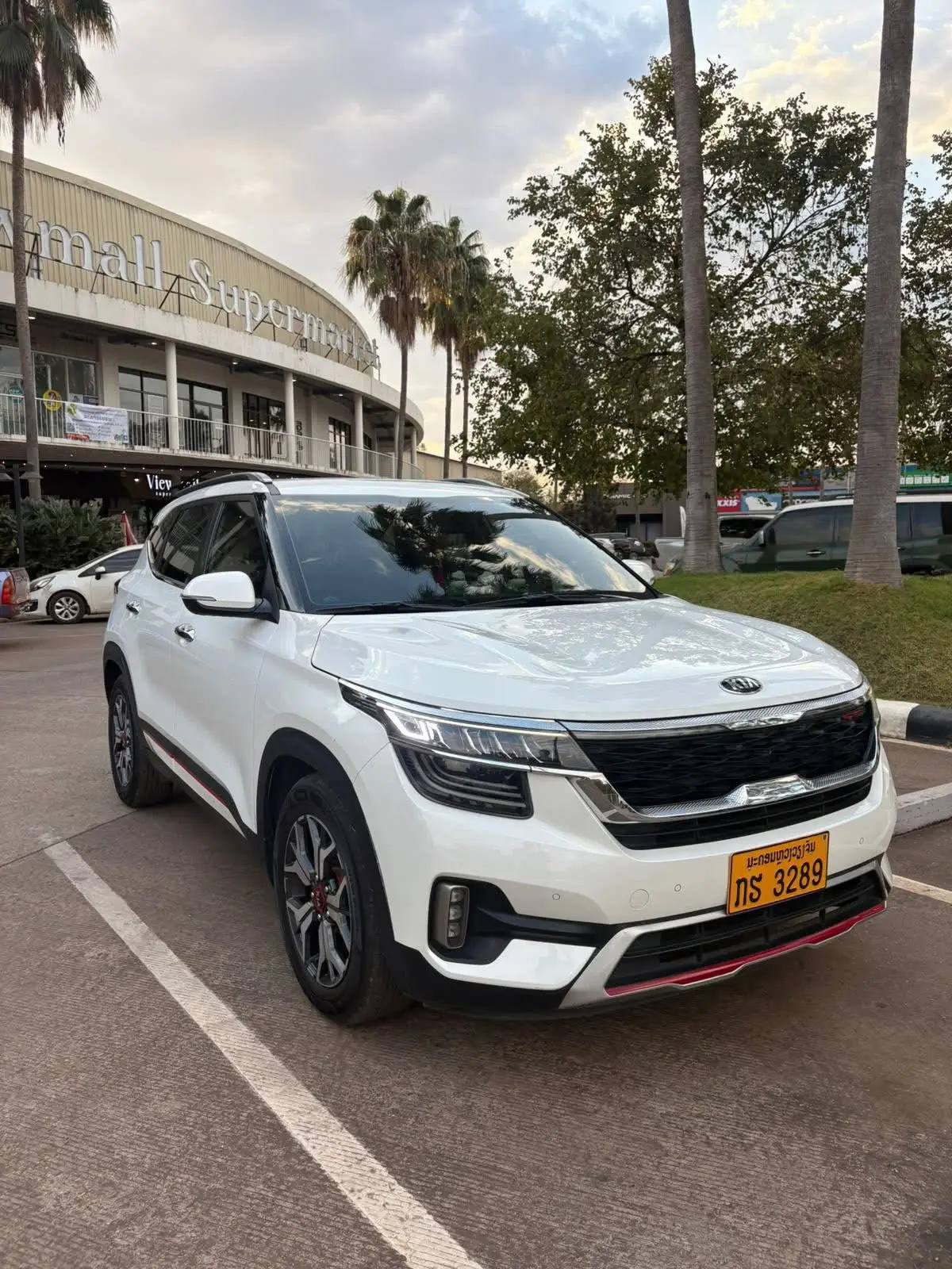 Rao vặt: Bán xe Kia Seltos 2021-2022