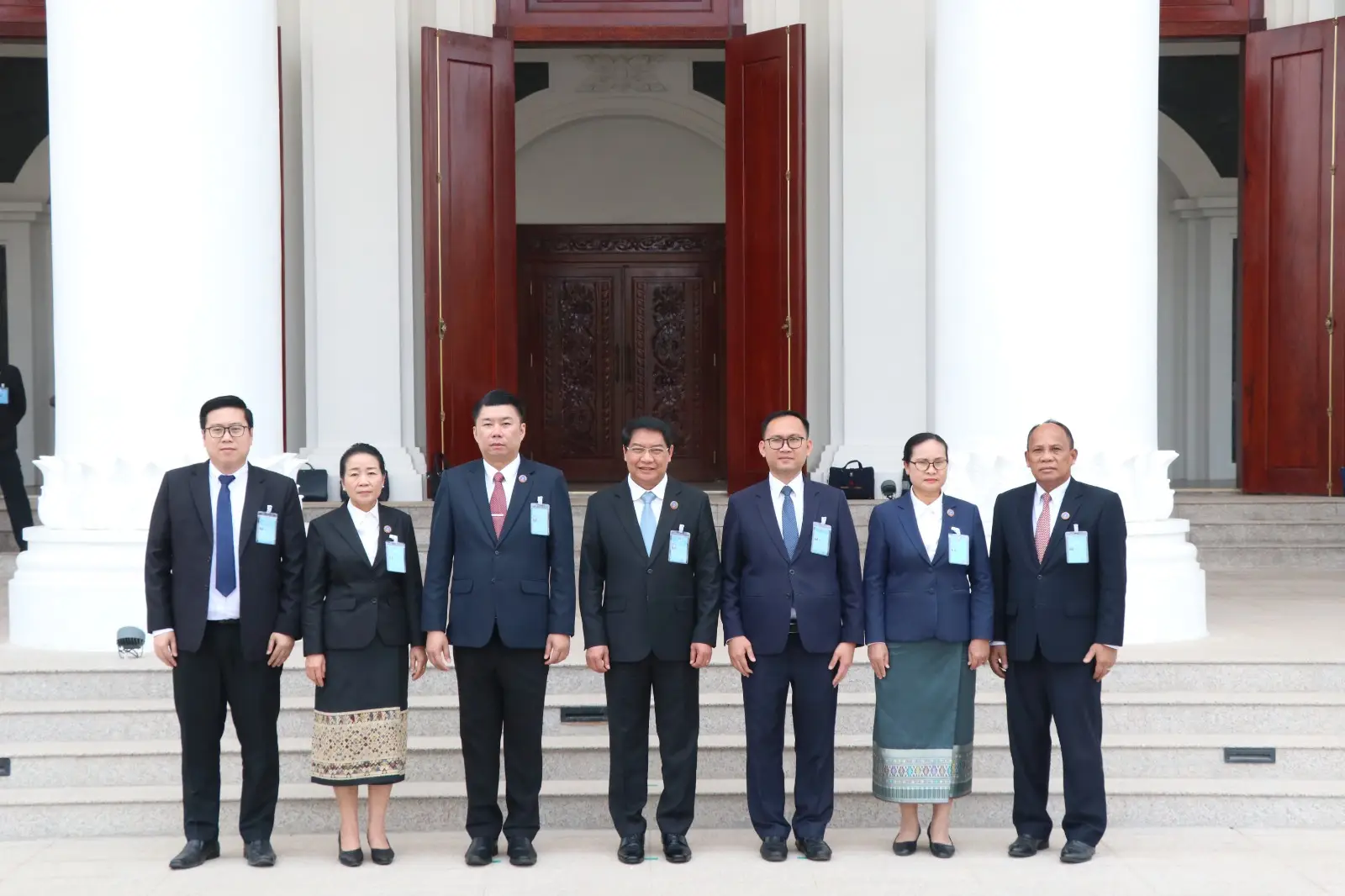 Ông Atsaphangthong Siphandone giữ chức Chủ tịch HĐND Thủ đô Viêng Chăn khóa V