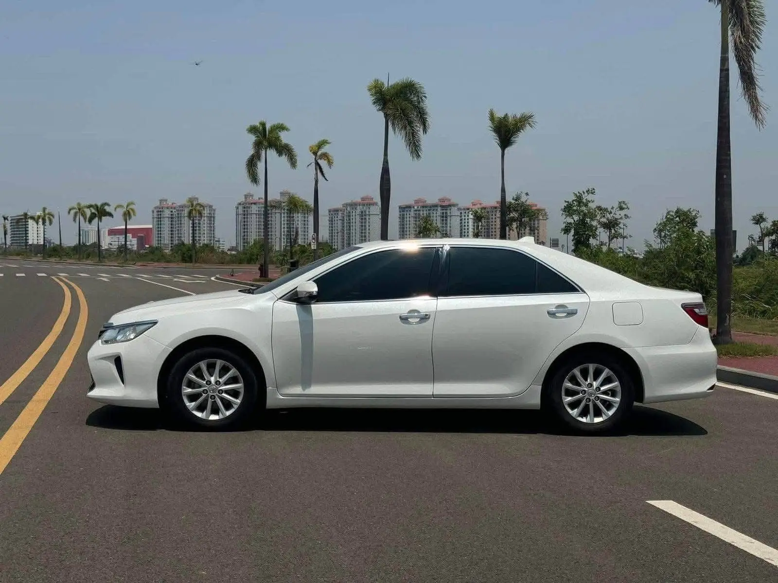 Bán xe: TOYOTA CAMRY (Đời 2016)