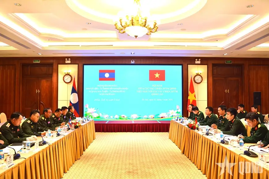 Hai Cục Tác chiến QĐND Việt Nam và Lào hội đàm