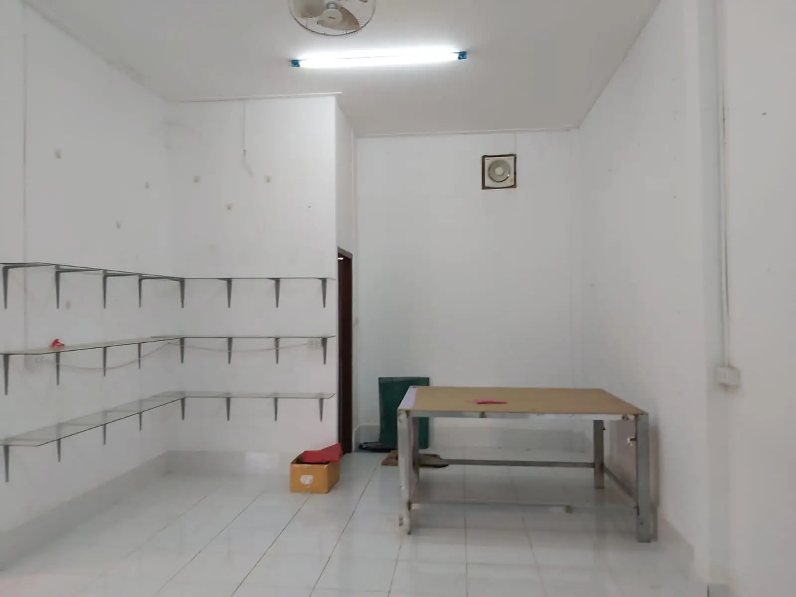 Cho thuê cửa hàng:  bản Chom-ma-ny, quận Xaysettha, Thủ đô Viêng Chăn