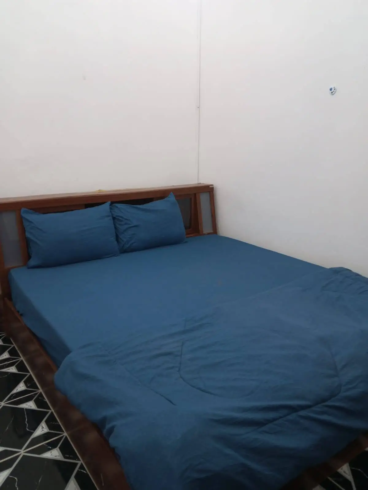 Cho thuê nhà: Bản Thồng Pồng, quận Sikhottabong, Thủ đô Viêng Chăn