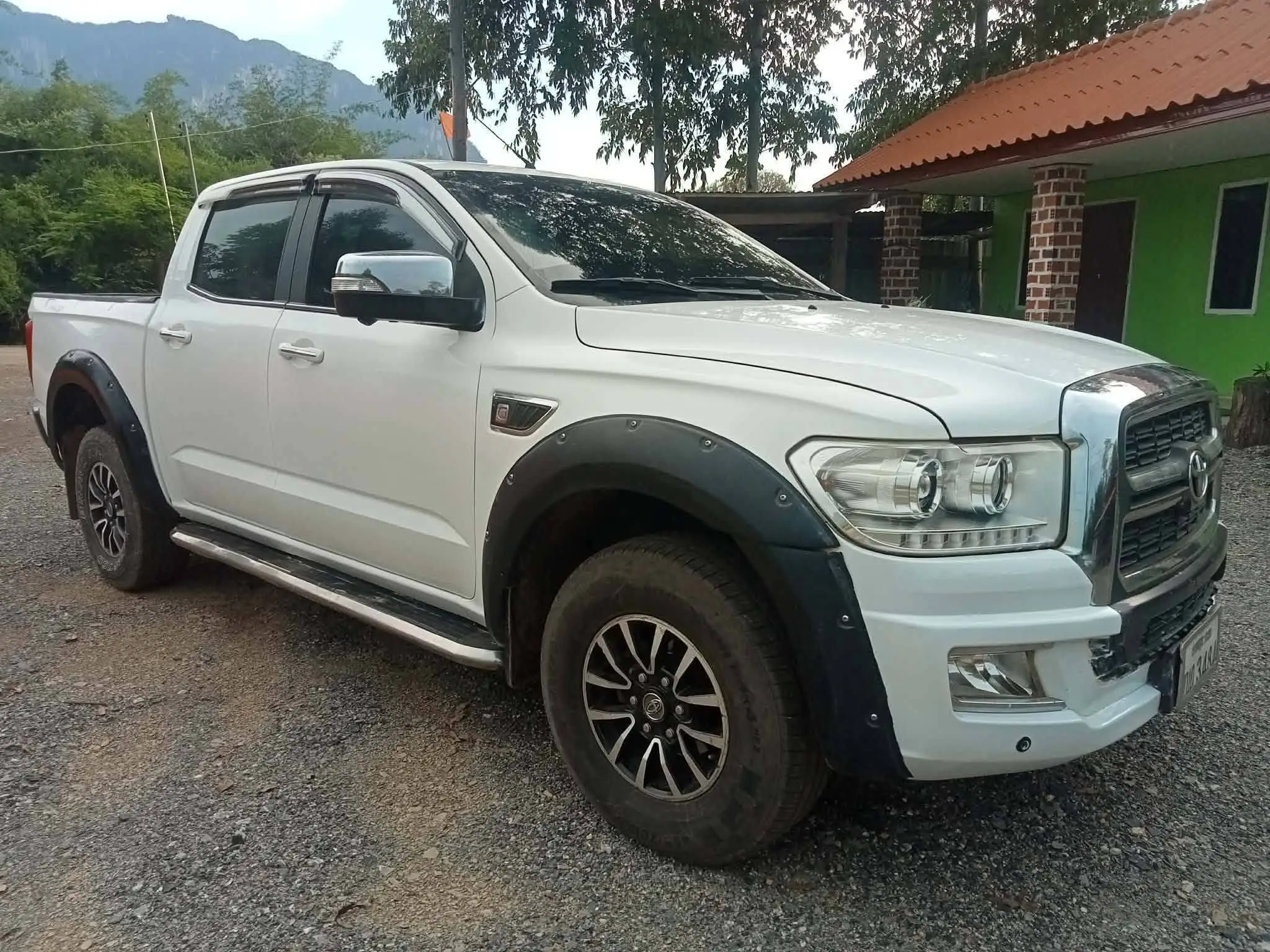 Bán xe: Toyota Hilux Revo  đời 20188