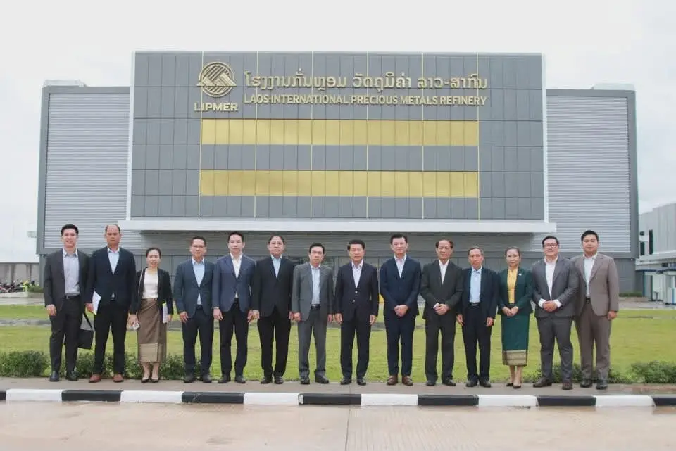 Phó Thủ tướng Saleumxay Kommasith thị sát Nhà máy Tinh luyện Kim loại quý Lào – Quốc tế