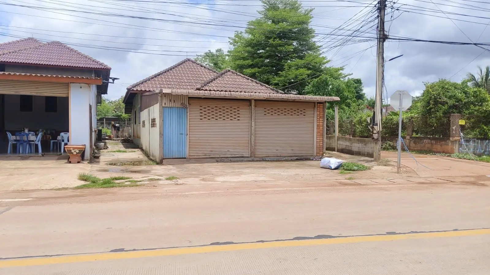 Cửa hàng cho thuê: Bản Na-khoai, quận Saysettha, Thủ đô Viêng Chăn