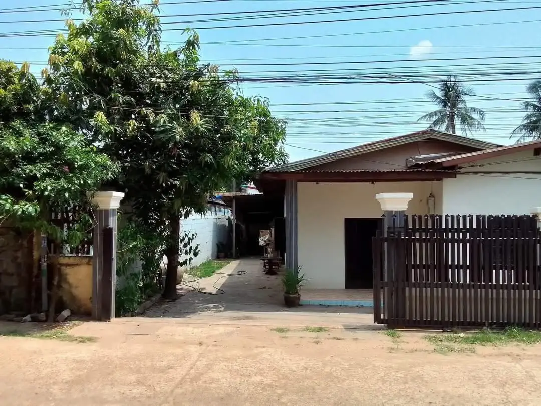 Cho thuê nhà: Bản Phôn-tọng Chom-ma-ni, quận Chanthabouly, Thủ đô Viêng Chăn.