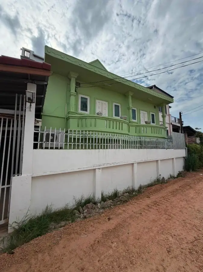 Cho thuê nhà: Bản Sỉ-khay, quận Sikhottabong, Thủ đô Viêng Chăn
