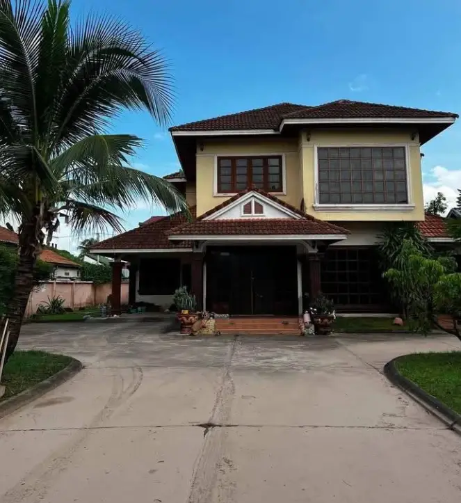 Cho thuê nhà: Bản Viêng-chạ-lơn, quận Xaysettha, Thủ đô Viêng Chăn