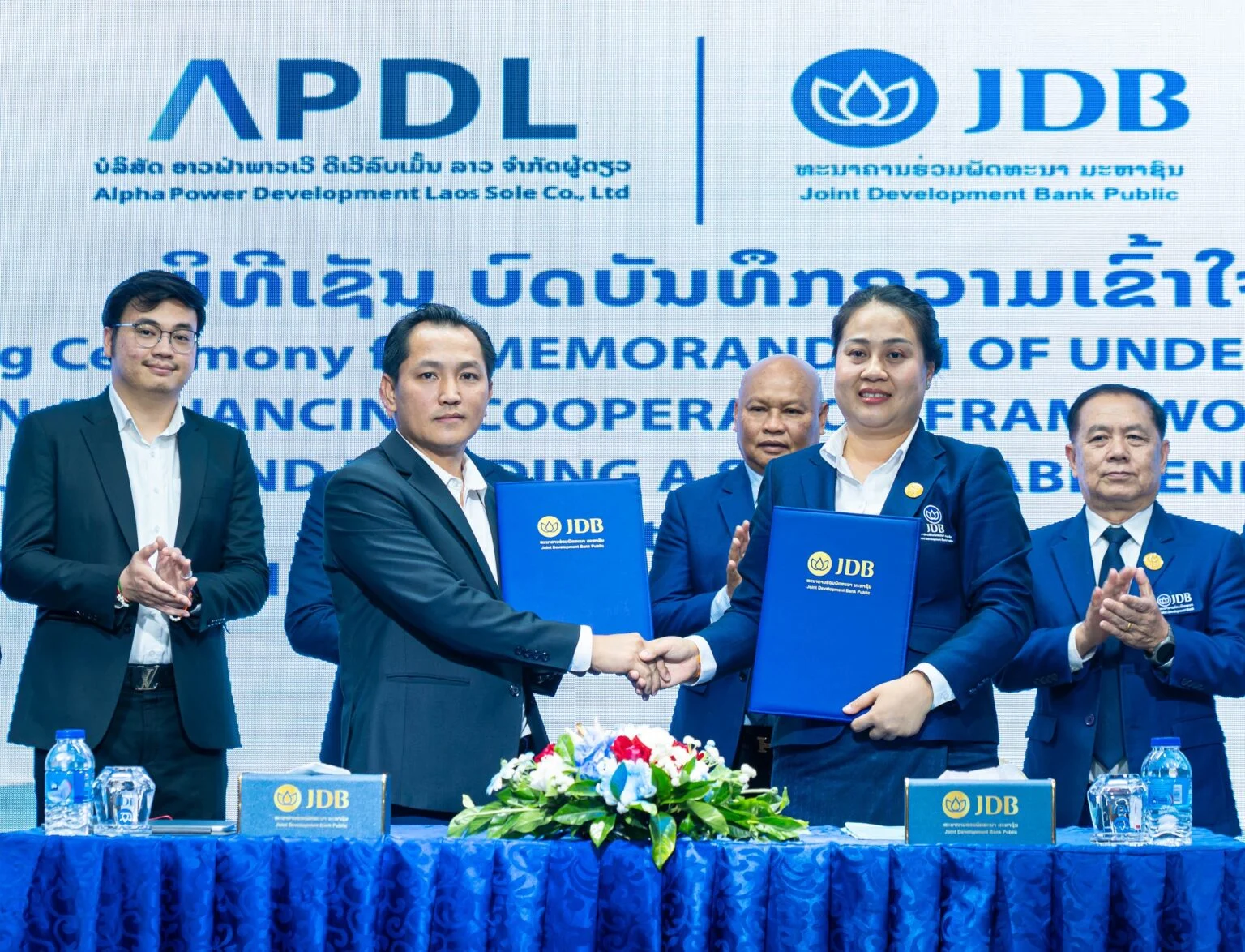 APDL, JDB ký MOU xem xét cấp tín dụng cho các dự án điện mặt trời tại Lào