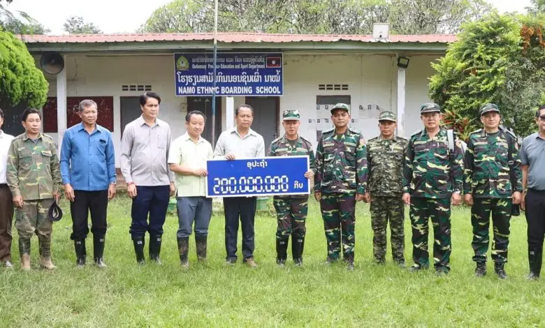 Bộ trưởng Bộ Quốc phòng Lào chỉ đạo khắc phục hậu quả lũ lụt tại Oudomxay