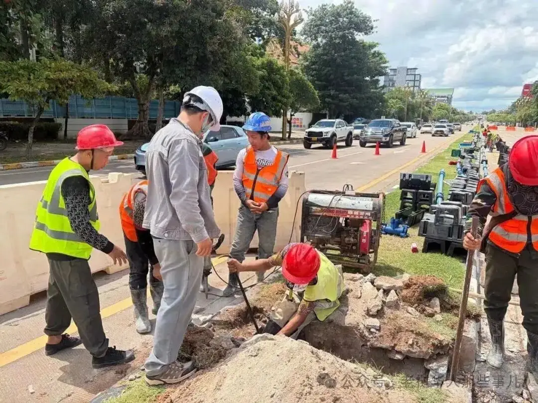 Viêng Chăn sắp thử nghiệm hệ thống tự động làm mát mặt đường