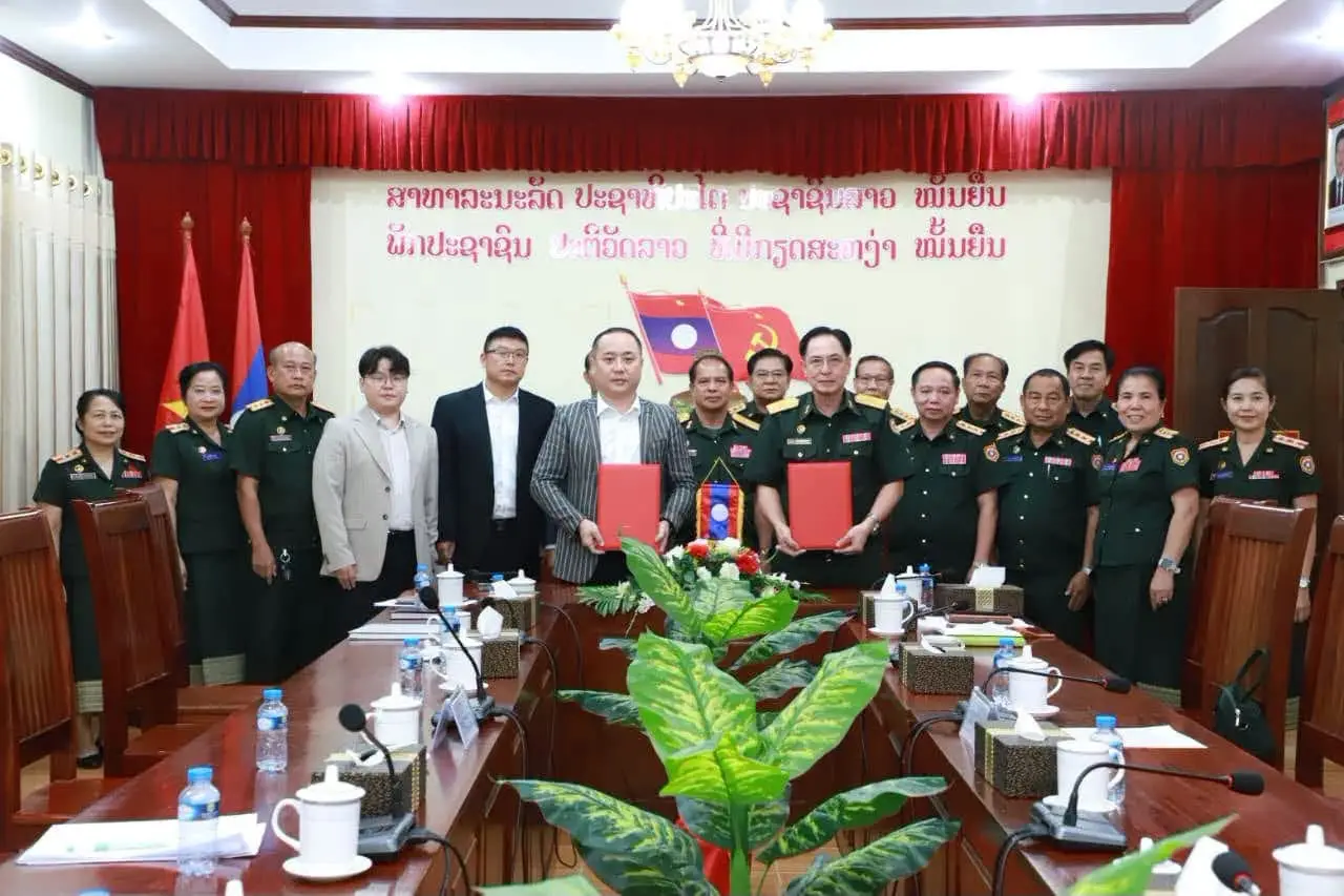 Bệnh viện 103 Lào triển khai công nghệ tán sỏi ngoài cơ thể