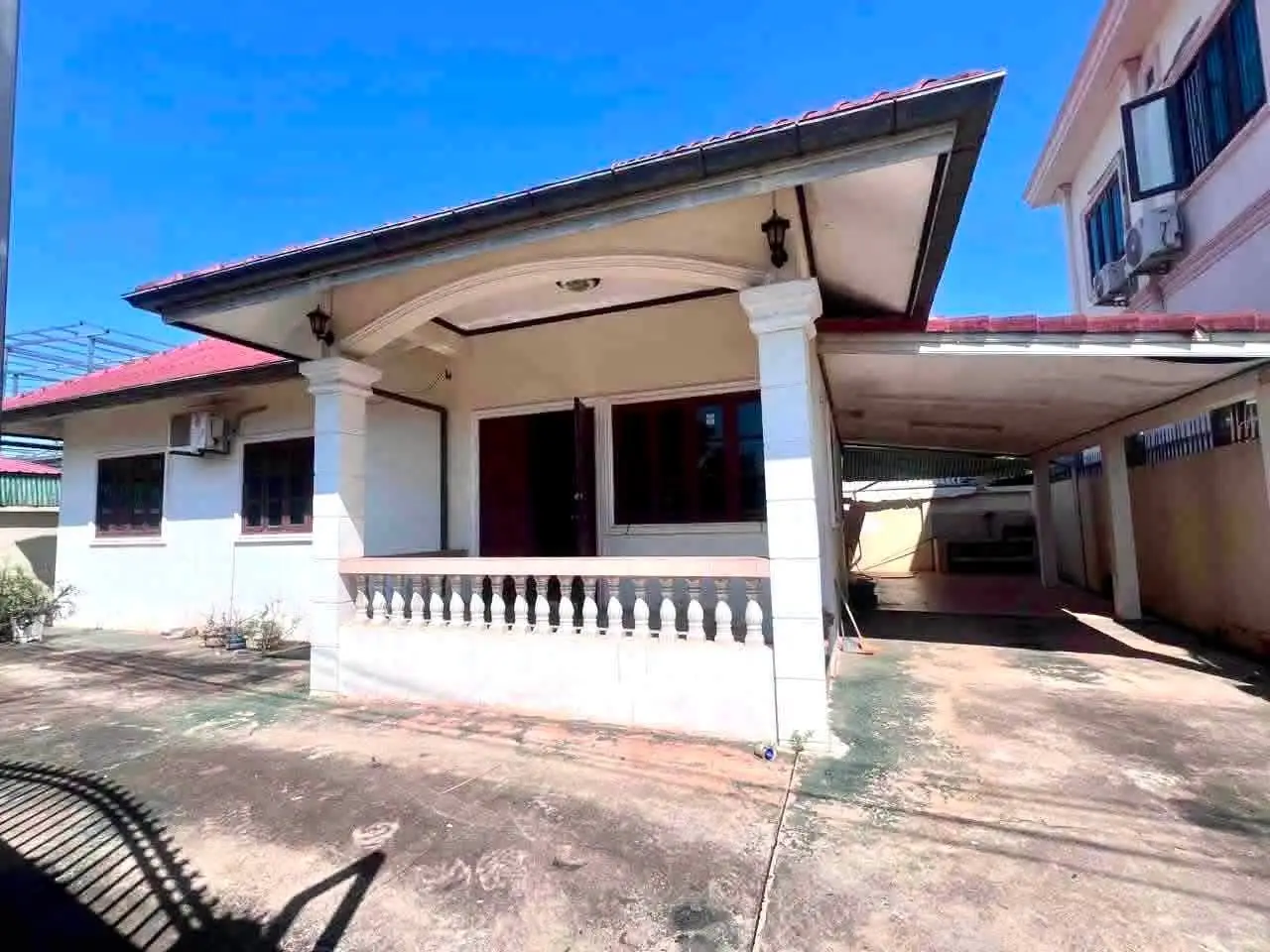 Cho thuê nhà: Bản Nongtha Neua, quận Chanthabouly, Thủ đô Viêng Chăn