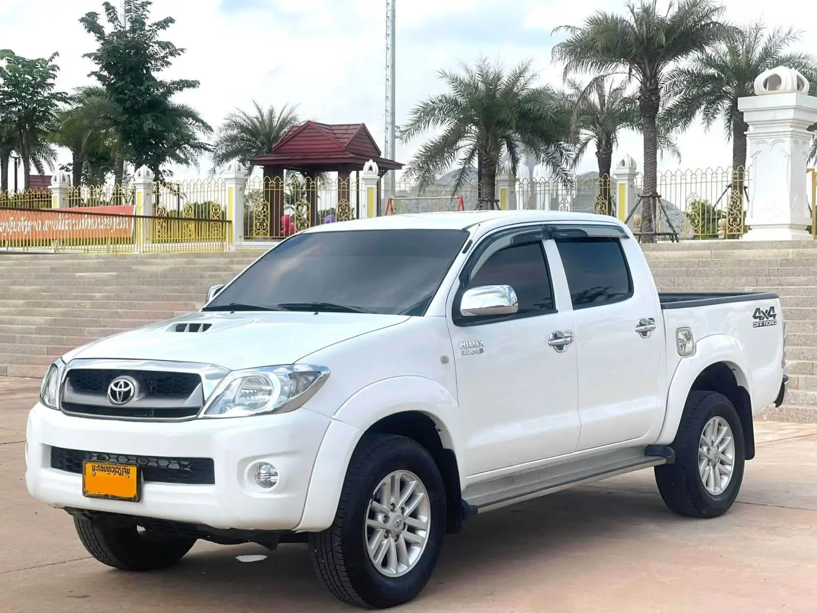 Bán xe: Toyota Hilux Revo đời 2019
