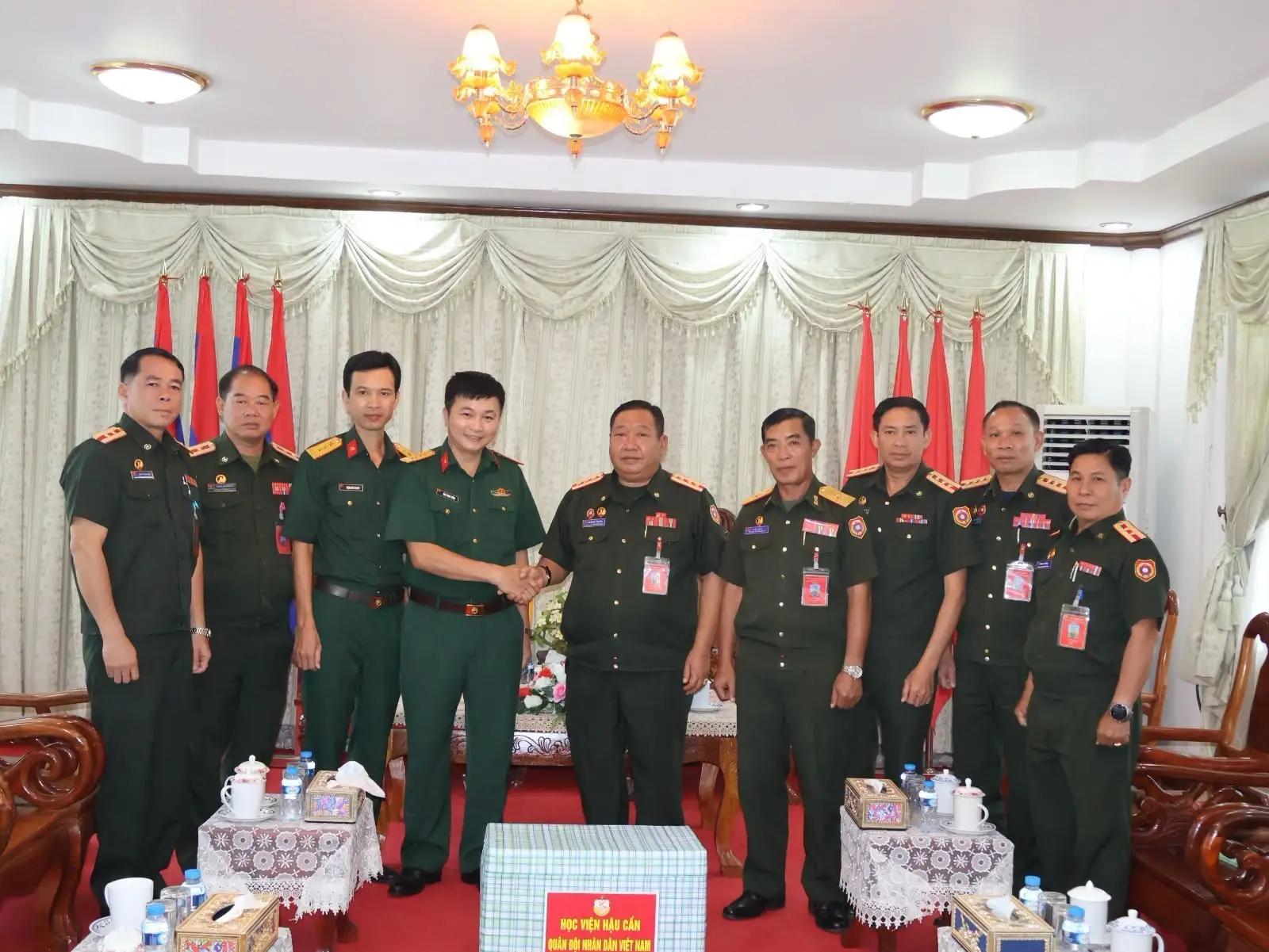 Việt Nam hỗ trợ Lào xây dựng chương trình đào tạo tiến sĩ hậu cần