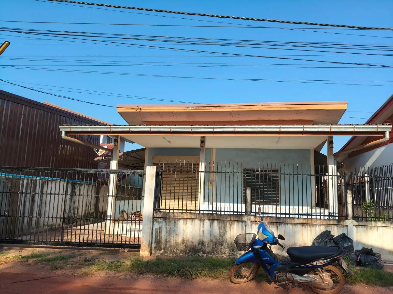Cho thuê nhà Bản Na-khe, quận Xaythany, Thủ đô Viêng Chăn