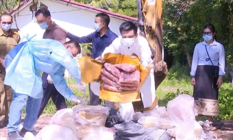 Lào tiêu hủy 440 kg sản phẩm động vật nhập khẩu trái quy định
