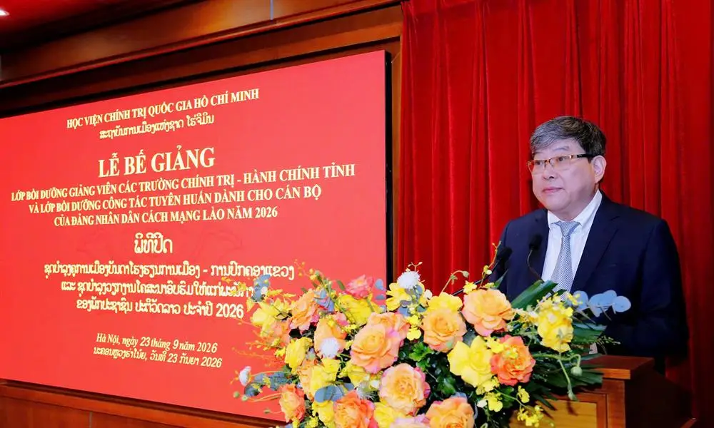 Bế giảng Lớp bồi dưỡng giảng viên các trường chính trị – hành chính và Lớp bồi dưỡng công tác tuyên huấn dành cho cán bộ Đảng NDCM Lào năm 2026