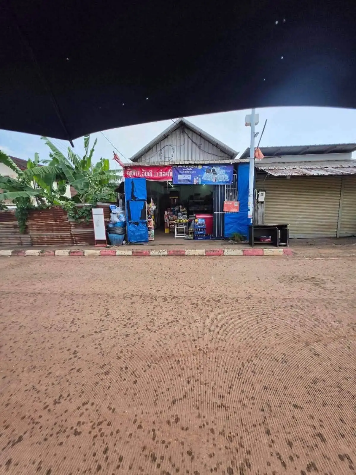 Cho thuê nhà: Bản Phôn-xay, quận Xaysettha, Thủ đô Viêng Chăn