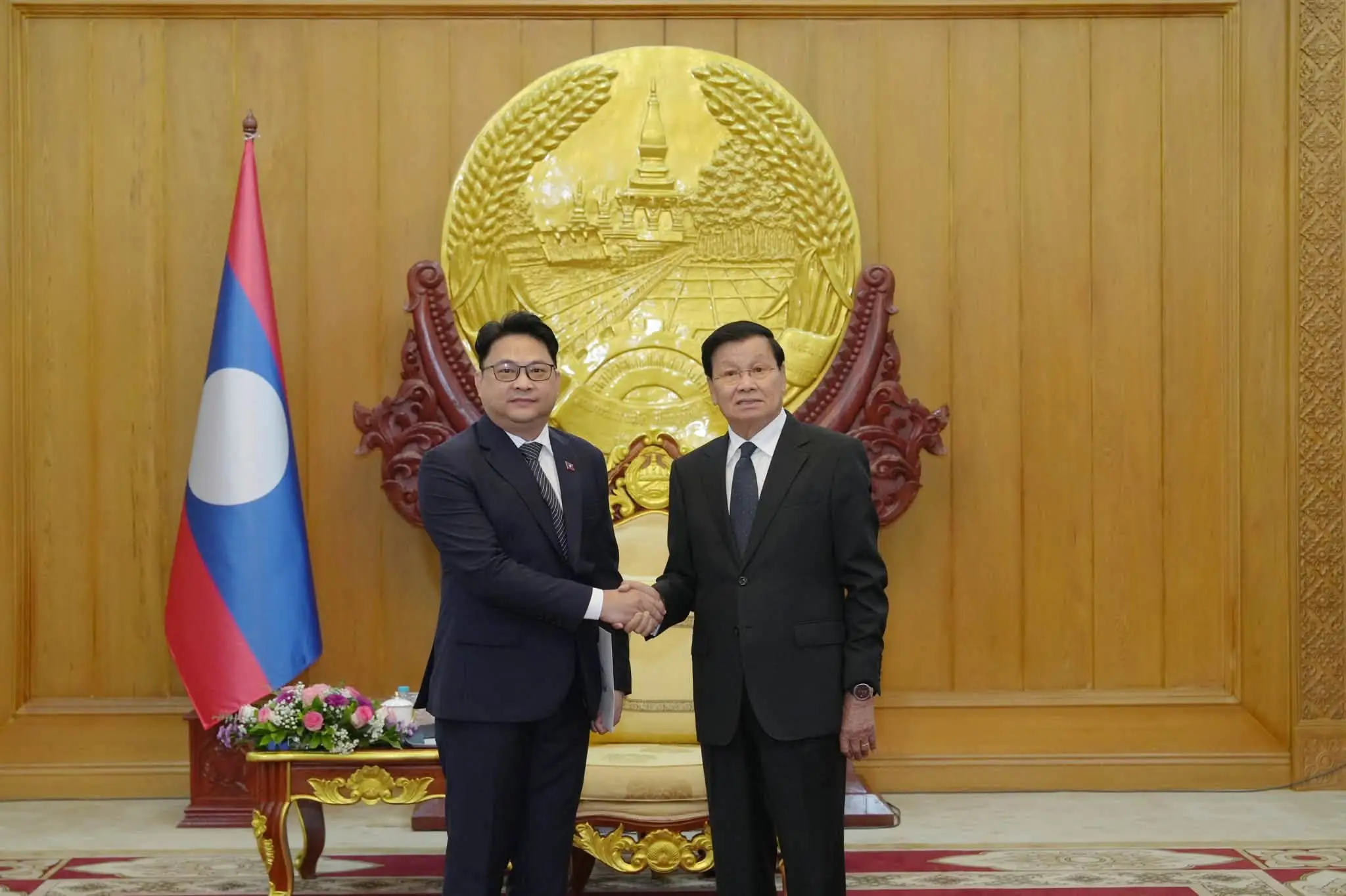 Chủ tịch nước Lào trao thư bổ nhiệm Đại sứ tại Cuba