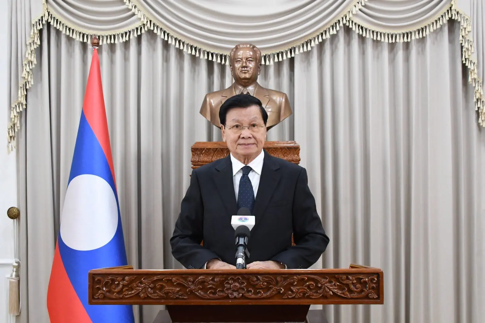 Chủ tịch nước Lào kỳ vọng Hội nghị Phật giáo Nam Hải thúc đẩy hòa bình và hợp tác