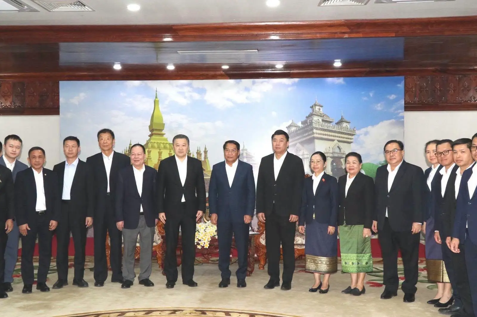 Tập đoàn CP Thái Lan tìm hiểu cơ hội đầu tư vào AI và phân bón Kali tại Lào